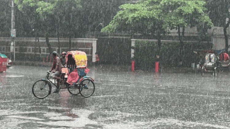 After sunny day, sudden rain brings relief to Dhaka