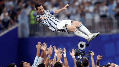 Matches to pause in 10th minute for a minute's applause to honour Messi