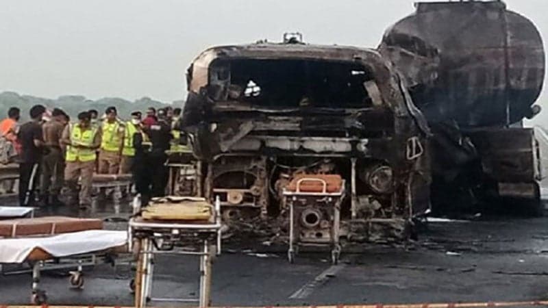 Afghanistan road mishap kills 21