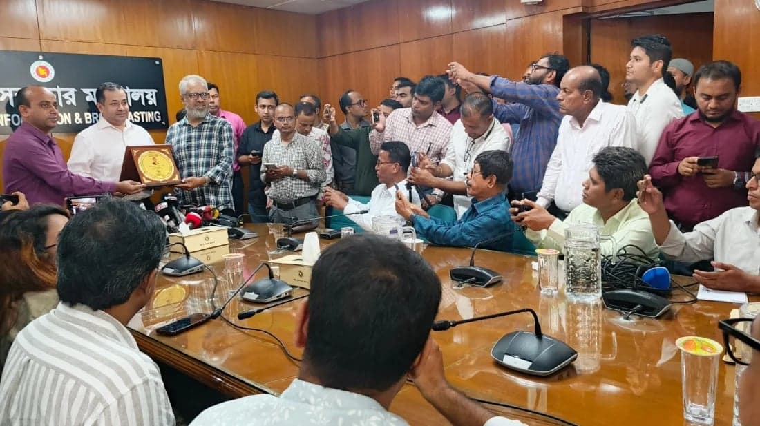 Government considering court permission provision for journalists: State Minister