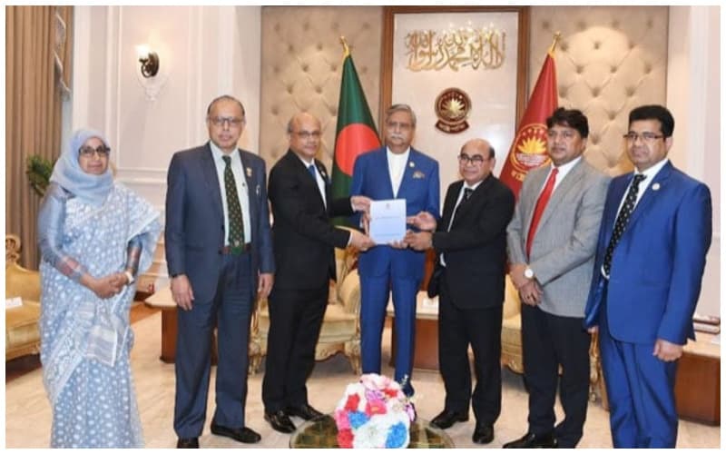 President asks for enhanced UGC role for research