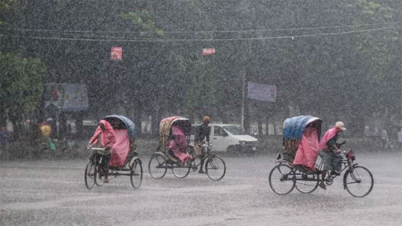 দেশজুড়ে বৃষ্টির সম্ভাবনা, কমতে পারে তাপমাত্রা