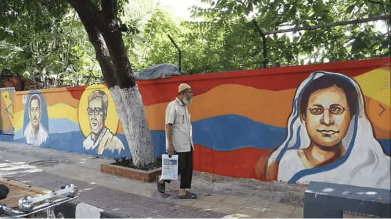 Portraits of Begum Rokeya, Jasimuddin, Jibanananda got place on wall of footpath in Segunbagicha, Sanjeeb Chowdhury excluded