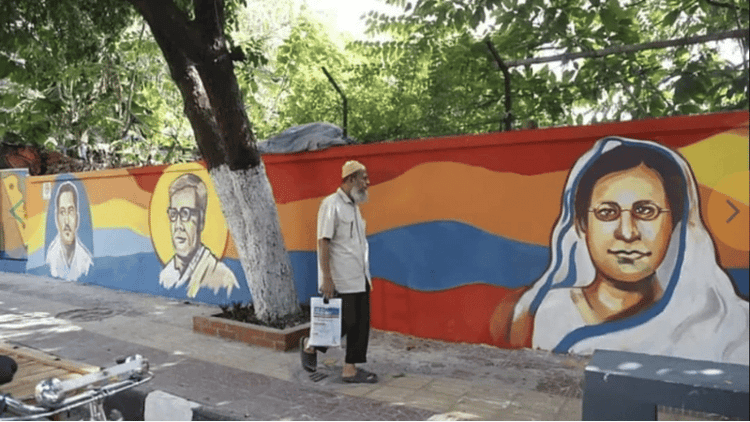 Portraits of Begum Rokeya, Jasimuddin, Jibanananda got place on wall of footpath in Segunbagicha, Sanjeeb Chowdhury excluded