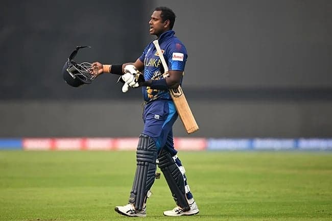 Mathews becomes 1st player to be timed out in int'l cricket