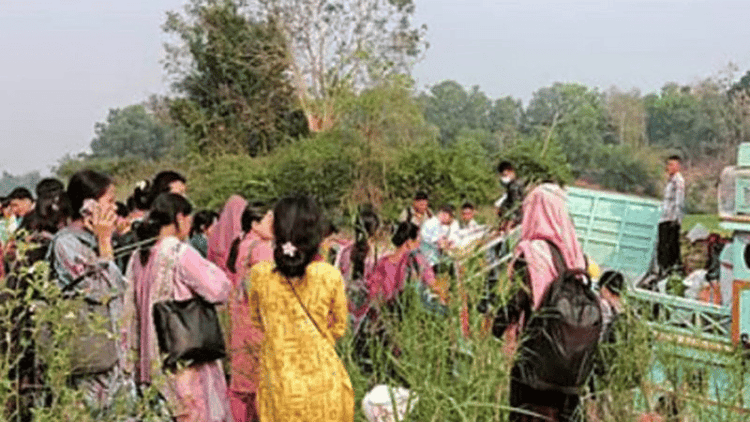 Over 200 passengers narrowly escape accident in Kaptai Lake