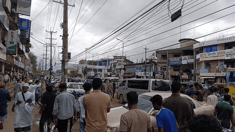 NCP convoy attacked in Sylhet, ‘Fake, Fake’ slogan chanted