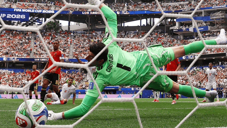 Beiranvand, Courtois shine as Belgium, Iran play out goalless first half