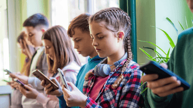UK bans social media for children