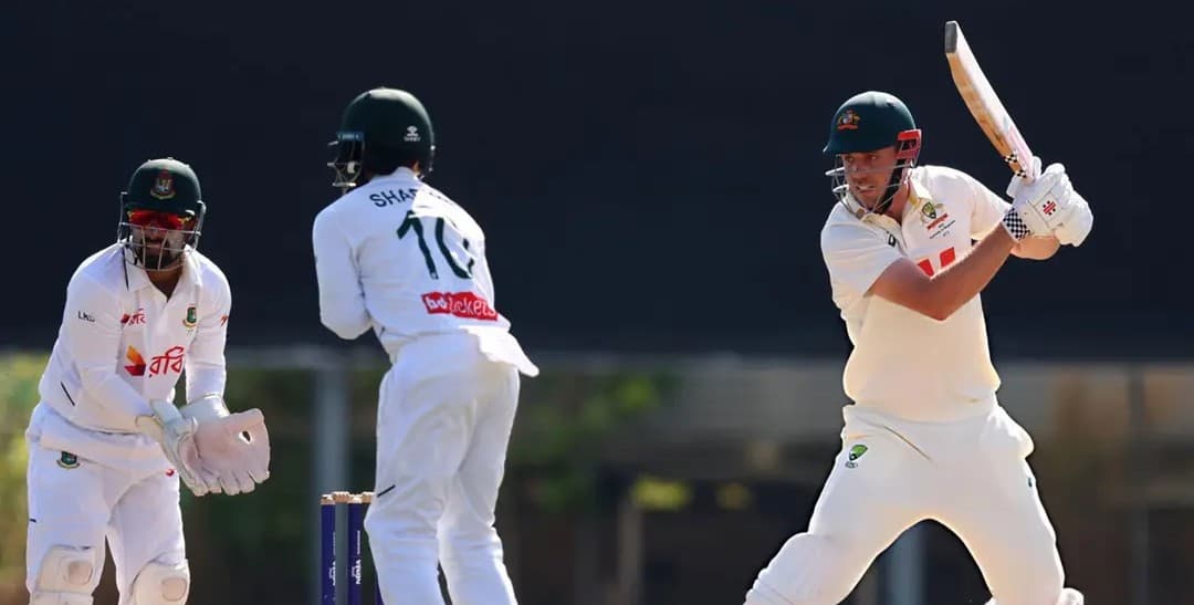 Australia survive innings lost, take leads in Darwin