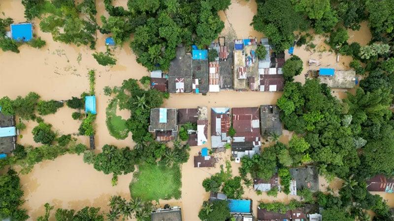 পানিবাহিত রোগের প্রাদুর্ভাবে স্বাস্থ্য ঝুঁকিতে বন্যাকবলিত এলাকার মানুষেরা