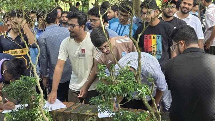 CUET students continue shutdown, launch signature campaign for VC reinstatement
