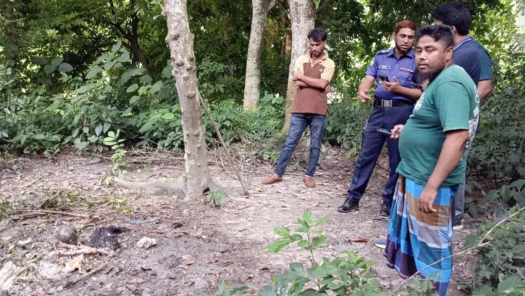 Woman's skeletal remains found in septic tank in Faridpur