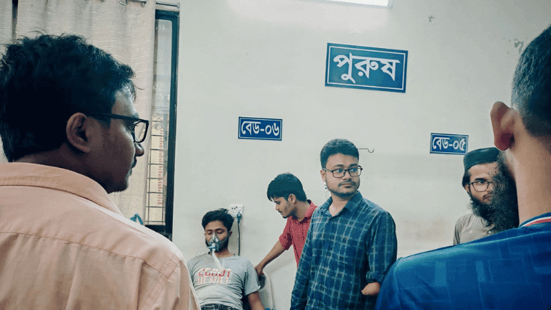 Rajshahi University student bitten by snake while sleeping in hall