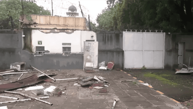 India demolishes outer structures of Pakistan High Commission