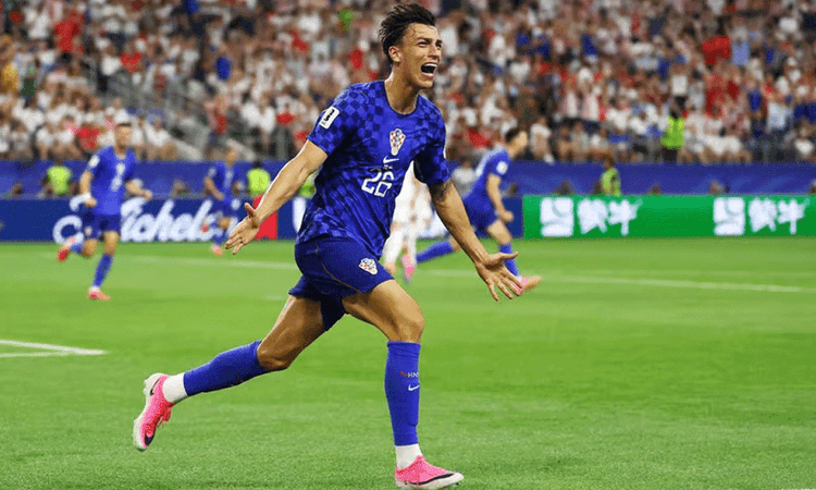 Croatia fight back to level the score against England