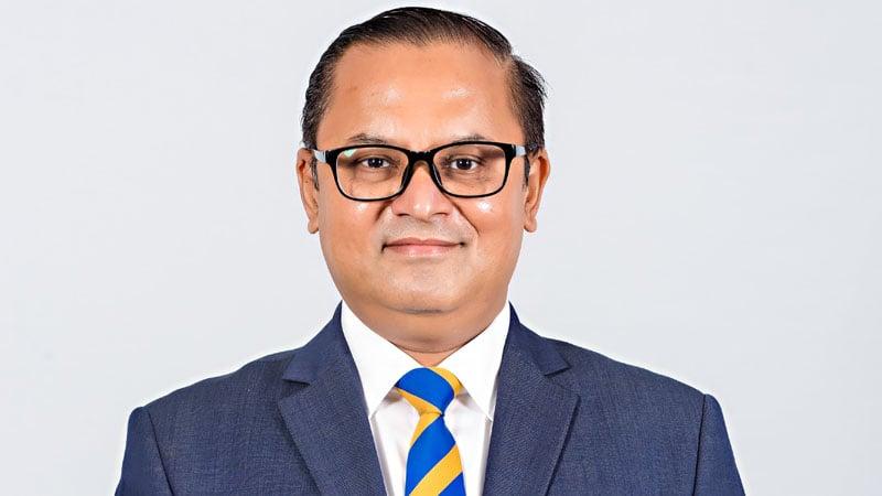BRAC Bank’s Syed Abdul Momen wins SME Banker of the Year at Qorus SME Banking Awards 2025