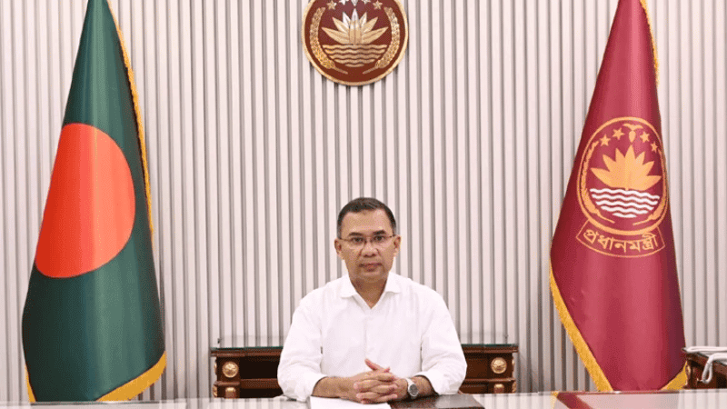 PM inquires about stranded passengers at airport