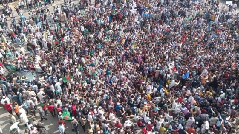 Thousands stage demo in Chattogram demanding to bring killers of lawyer Saiful to book