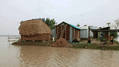 Heavy rainfall pushes seven rivers above danger level in country's northeast part