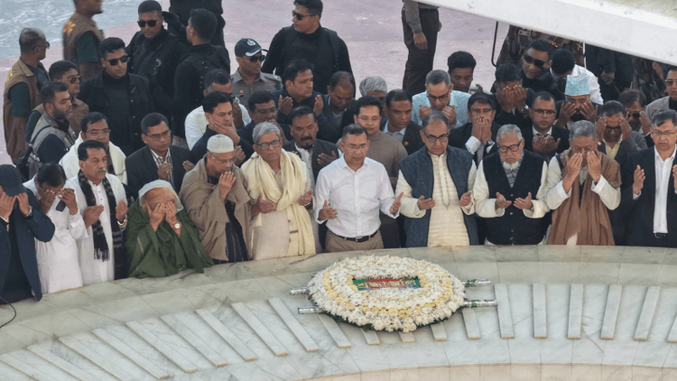 Tarique Rahman visits Ziaur Rahman’s grave after 17 years
