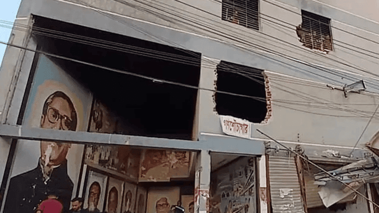 March 7 speech suddenly plays at abandoned Awami League office in Naogaon