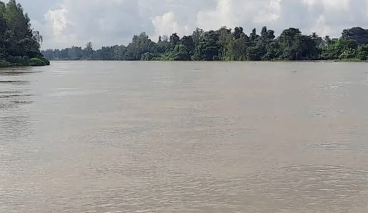 2 teenagers drown in Mahananda river in Chapainawabganj
