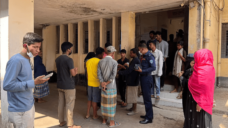 2 workers die falling from Ctg under-construction building