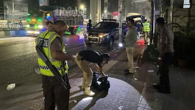Cocktail explodes outside NCP office in Banglamotor