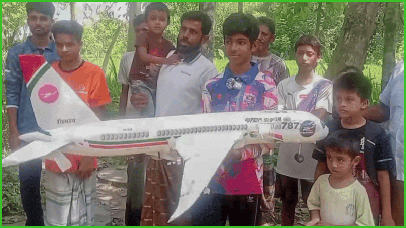 Teenage boy makes remote-controlled plane with tiffin money