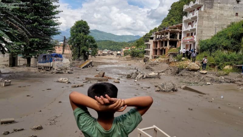 Nepal floods death toll climbs to 547, over 900 still missing