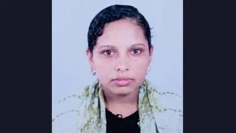 Woman jumps from ferry into Padma, rescued alive after 3.5 hours