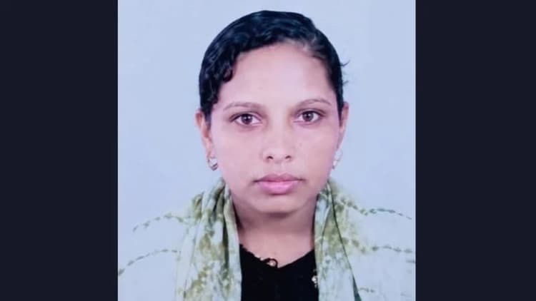 Woman jumps from ferry into Padma, rescued alive after 3.5 hours