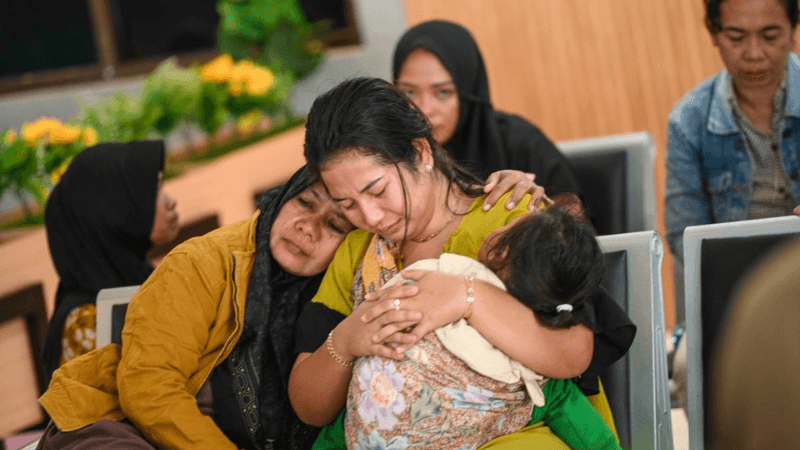 4 dead, 38 missing after ferry sinks near Bali