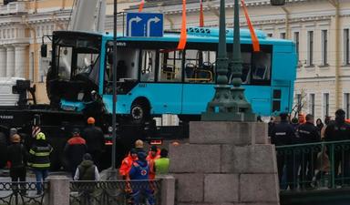 7 killed as bus falls into river in Russia's St Petersburg