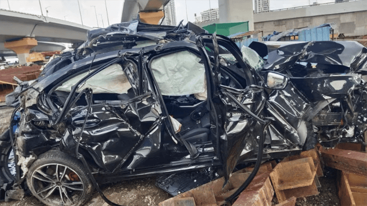 3 students killed as BMW falls off bridge in Mumbai