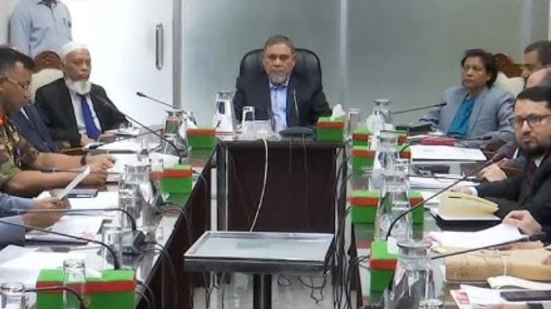 New EC holds maiden meeting to explore ways of conducting ‘fair elections’