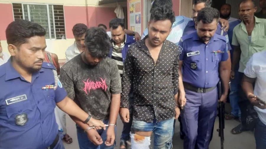 Gunfight with 'drug peddlers' leaves 3 police injured