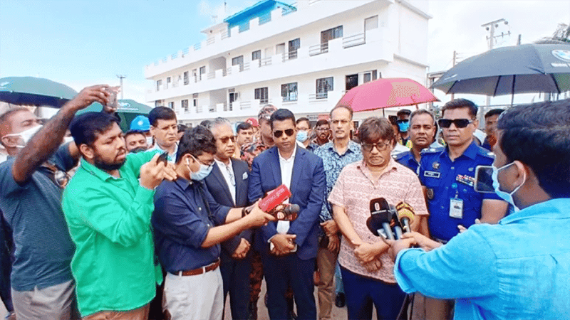 Excess hydrogen sulfide found on ship where nine workers died: Industries secretary