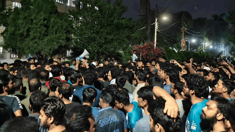 'Gupto' graffiti, 'No Politics' banner burning spark tension at RUET