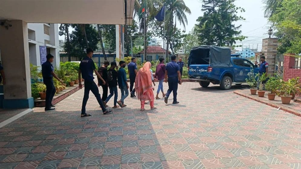 Six teens kill child to experience 'jail life': Police