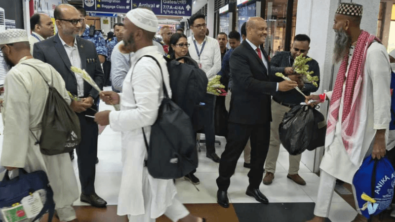369 Hajj pilgrims return home on first flight