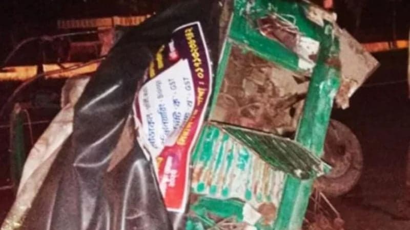 2 brothers killed, 3 others injured in Bogura bus collision