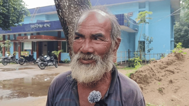 Stranded elderly man rescued from no man's land at Jamalpur border
