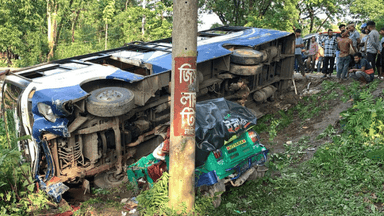 5 killed in head-on collision between bus and CNG in Sunamganj