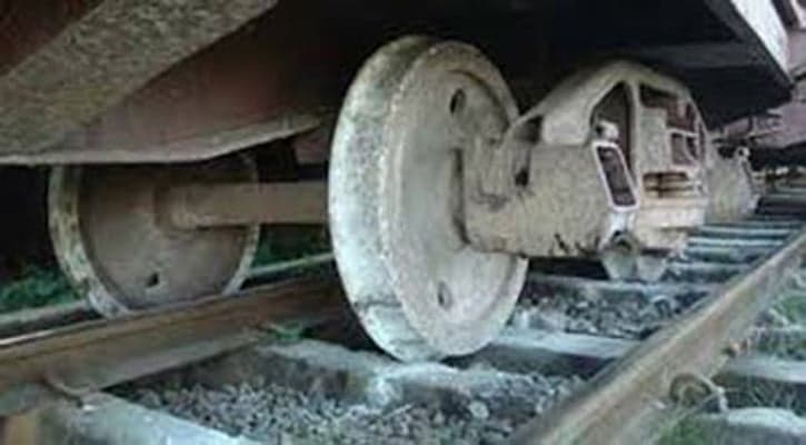 Train derailment disrupts rail services between Dhaka and northern part