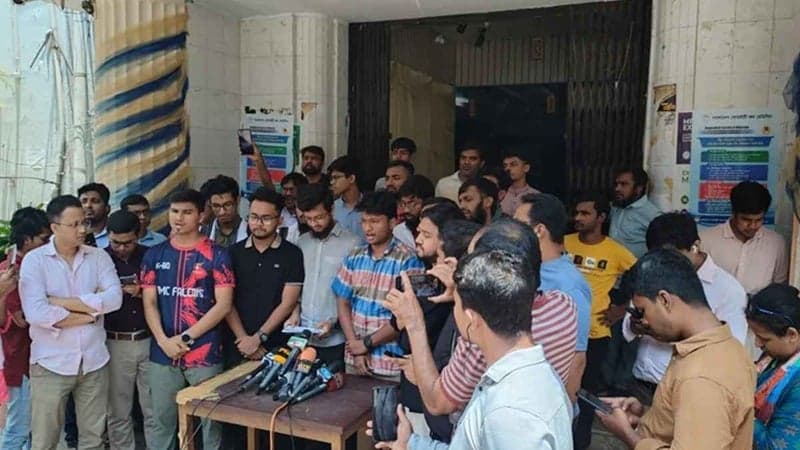 DMC students issue 24hr ultimatum to Health Adviser over unsafe dormitories