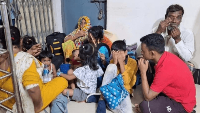 BSF hands over 10 Bangladeshis to BGB at Satkhira border