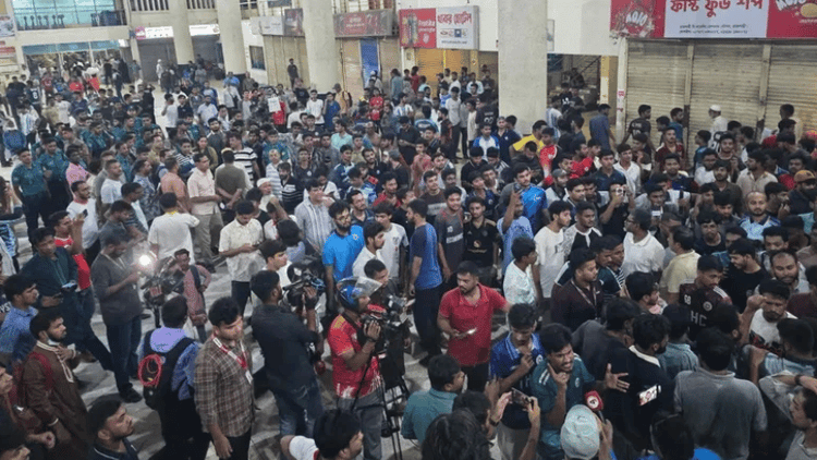 Railway forms probe panel over RU student assault, station vandalism