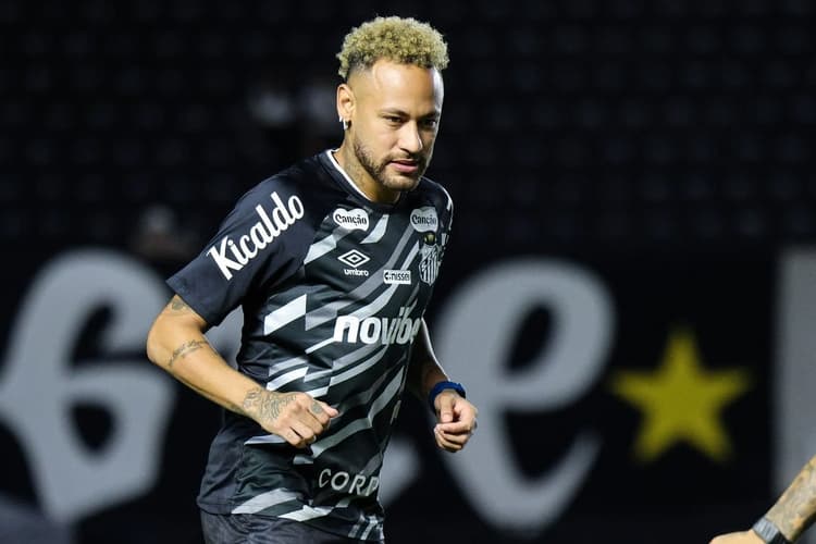 Neymar set to rejoin Brazil squad for crucial Scotland match